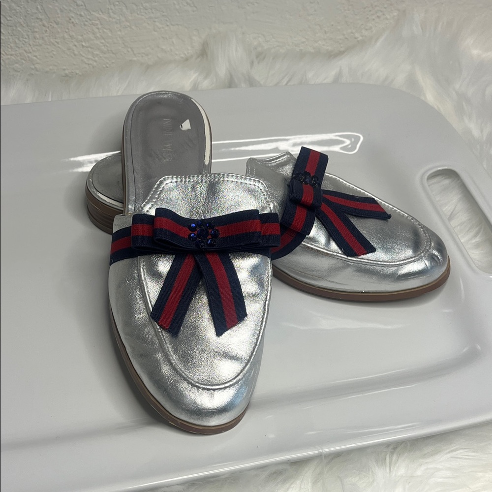 Nine West Silver Slip-On Loafers with Navy & Red Ribbon